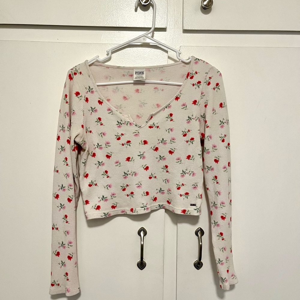 Victoria’s Secret PINK White & Floral V-Neck Thermal Crop Top